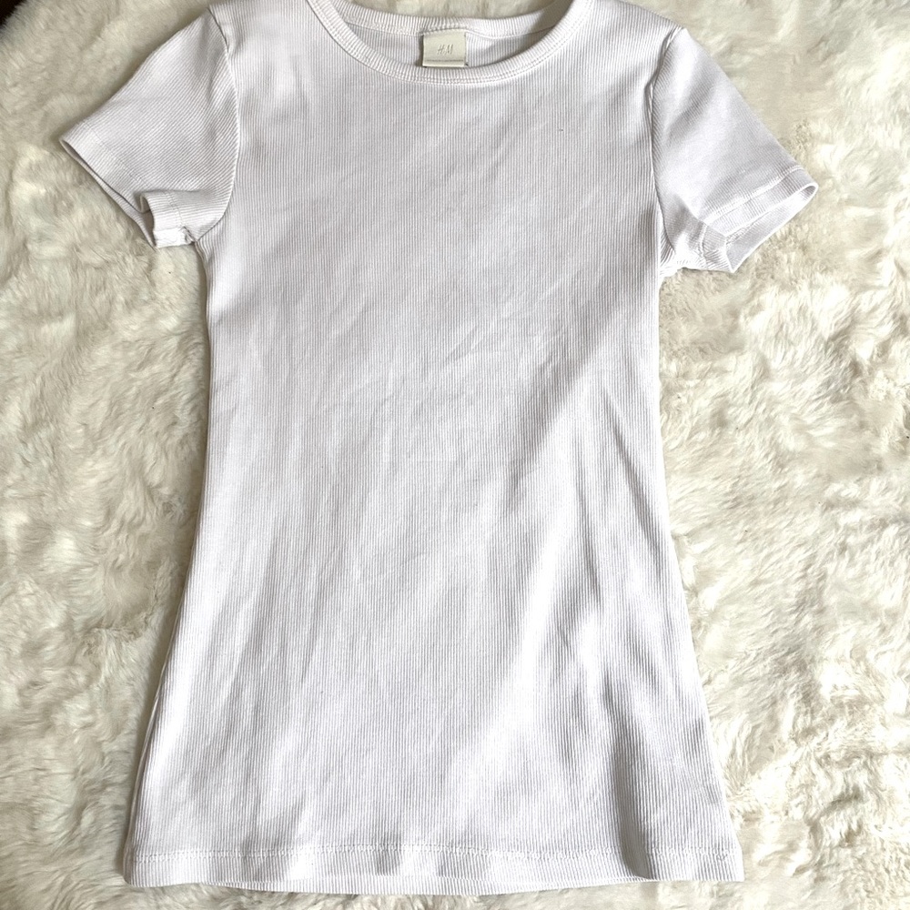 White H&M shirt